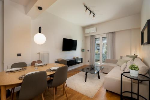Modern 2BR Pangrati - 10min Stadium by TwentyTwo