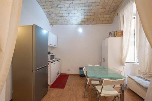 Rooms Steps from Colosseum by Welcome In