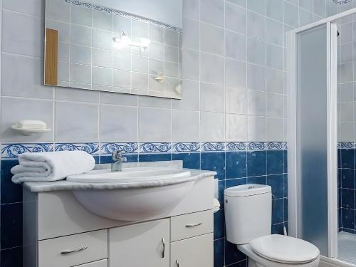 Chalet con piscina privada no permitimos grupos de jovenes