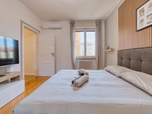 Xenia Milano - 3 room apt in Via Lepontina 9