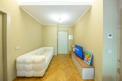 Luxury in the center 1bedroom apartment with AC and balcony