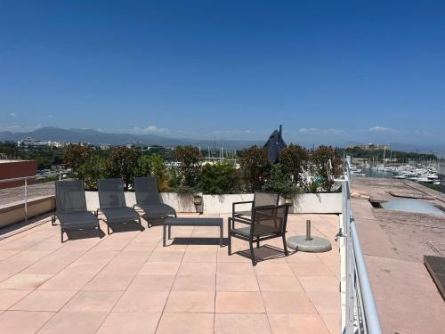 MISTRAL - Appartement 3 chambres, Piscine, Rooftop, Climatisation et Parking