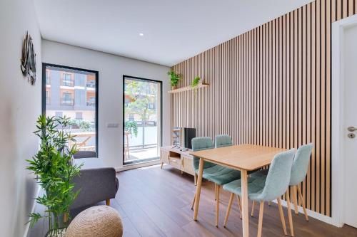 Modern 1Bdr Flat with Pool in Marina by Lovelystay