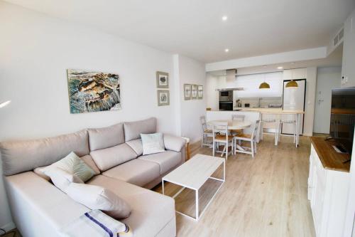 Marina Real 83 by homeprive
