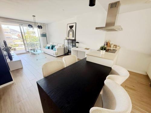 Marina Real 86 by homeprive