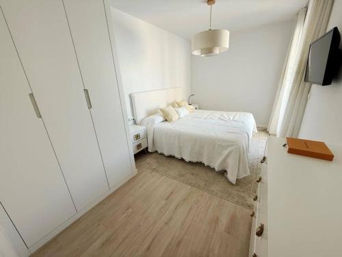 Marina Real 86 by homeprive