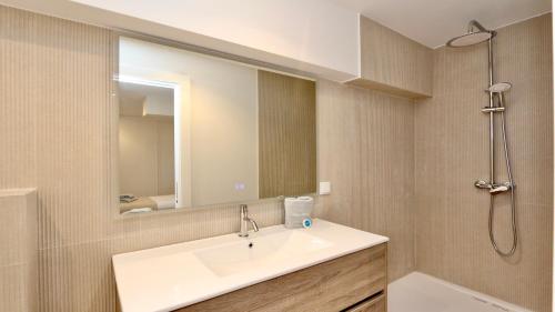 Villa Amendoeira 4 - Clever Details with private "heated" pool
