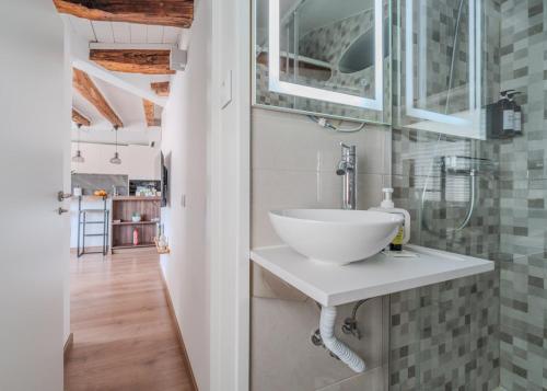 Amazing exclusive penthouse - 2 Bdrs 2 Baths