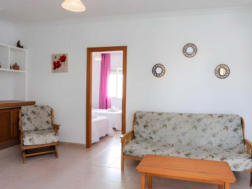 Chalet con piscina privada y zona de barbacoa cerca del pueblo