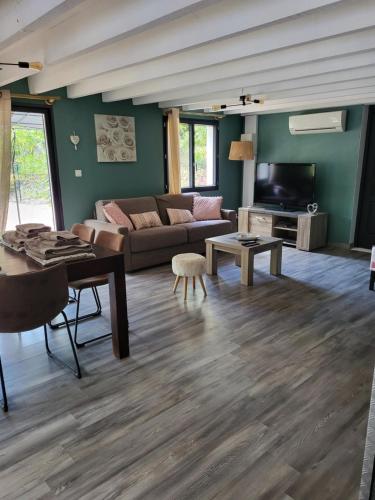 Maison avec piscine chauffée