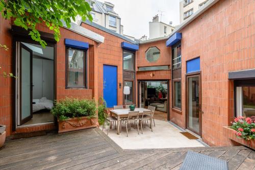 Unique 4BR Architect House with Private Terrace