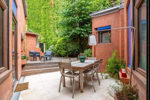 Unique 4BR Architect House with Private Terrace