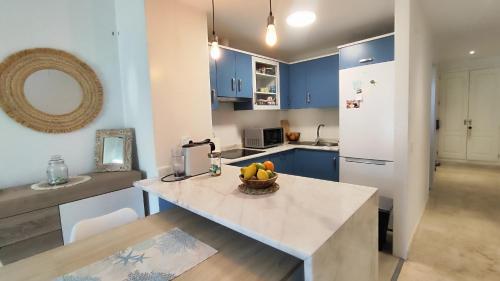 Sunny Home · Terraza & Piscina