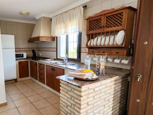 Chalet con piscina y jardin privado No aceptamos grupos de jovenes