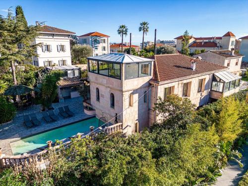 Villa Jaliel I Cannes French Riviera I 270m2 I Spa I 10 minutes du centre-ville I 12 personnes