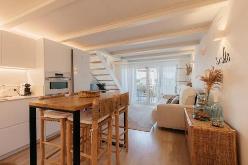 First Line with Pool, Ideal for Families
