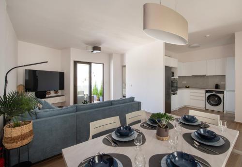 Sea Breeze - 10 steps away from Nea Chora Beach