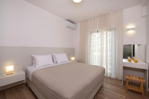 Sea Breeze - 10 steps away from Nea Chora Beach
