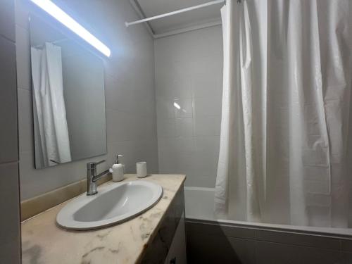 Cozy Apartment, 5 Min to Praia da Rocha, Algarve