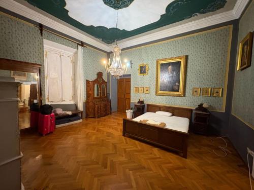 Renaissance villa with terrace & garden