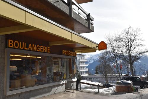 Cozy Alpine Home, 5-Person, 0m from Lift