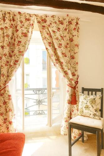 Spacious Apartment in Montparnasse