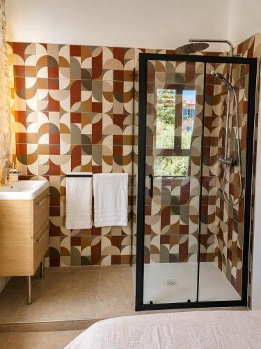Cozy Loft-Style Apartment - Central Menton