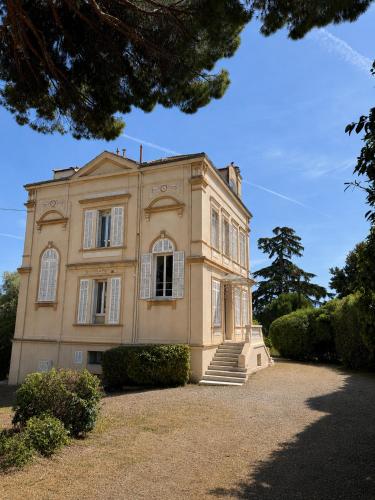 Oasis Secrète à Cannes - Prestigieuse Villa Historique Jardin Ombragé Centre et Plages à Pied photo 26