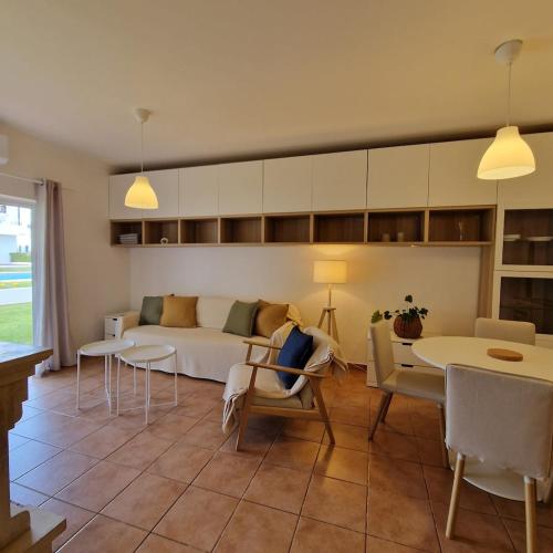 Vilamoura Apartment with 2 Pools, Terrace & AC