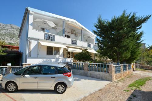 Apartments with parking space Starigrad - Paklenica - 18830
