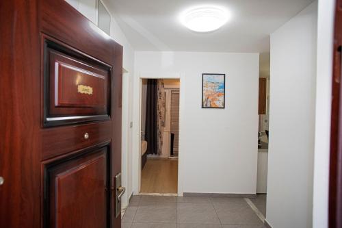 Apartments with WiFi Split - 25991