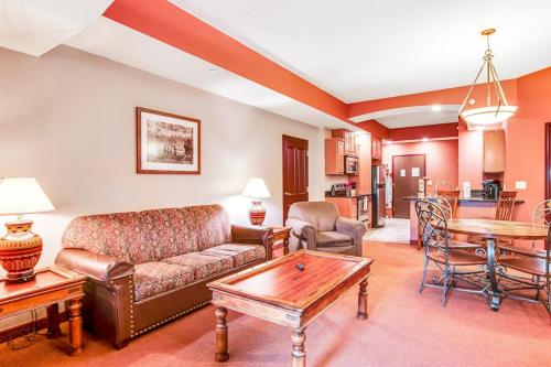 a living room with a couch and a table at Chula Vista Condo 2251 in Wisconsin Dells