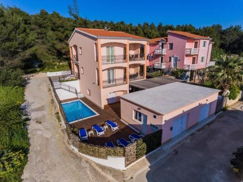 Family friendly house with a swimming pool Okrug Gornji, Ciovo - 26023