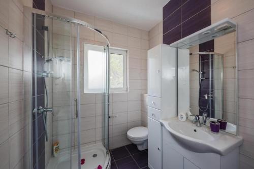 Family friendly house with a swimming pool Okrug Gornji, Ciovo - 26023