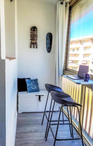 Tres jolie STUDIO A 2 MINUTES DE LA PLAGE ET DU PORT DE Fréjus secteur base nature