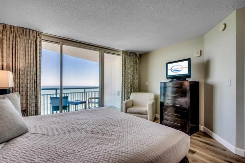 Oceanfront Paradise Sleeps 10 w Stunning Sunrises photo 44