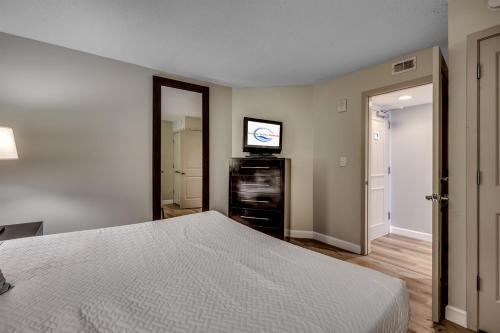 Oceanfront Paradise Sleeps 10 w Stunning Sunrises photo 66