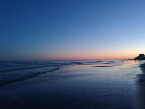 Oceanfront Paradise Sleeps 10 w Stunning Sunrises photo 79
