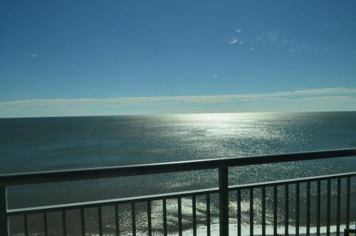 Oceanfront Paradise Sleeps 10 w Stunning Sunrises photo 80
