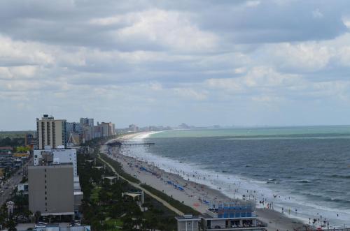 Oceanfront Paradise Sleeps 10 w Stunning Sunrises photo 115