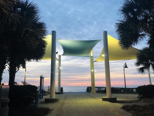 Oceanfront Paradise Sleeps 10 w Stunning Sunrises photo 85