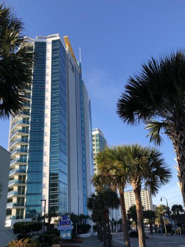 Oceanfront Paradise Sleeps 10 w Stunning Sunrises photo 104