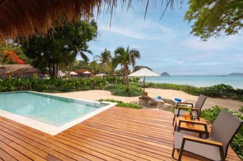 OUTRIGGER Phi Phi Island Resort — Photo of the whole room