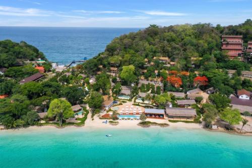 OUTRIGGER Phi Phi Island Resort — Property building