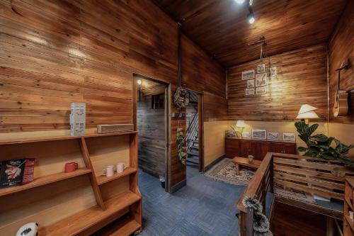 Gallery image of Bear house Dalat in Da Thien