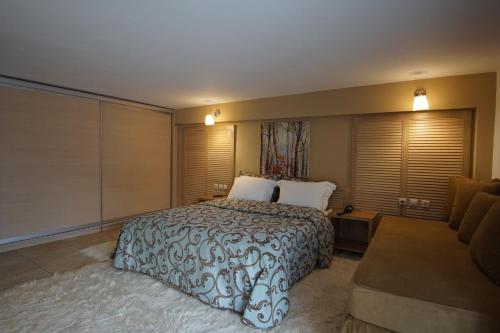 Forest Suites Boutique Hotelにあるベッド
