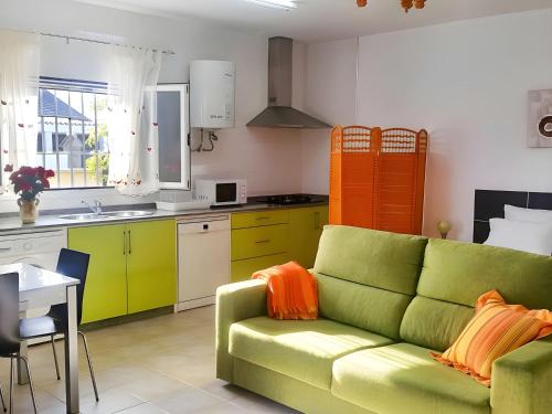 Casa con jardin privado y zona de barbacoa