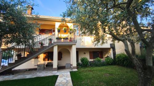 Apartment Dado
