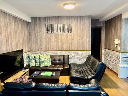 LaForet inn 303