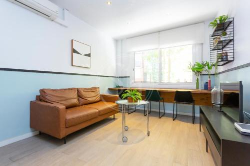Modern Apartment near FC Barcelona Stadium